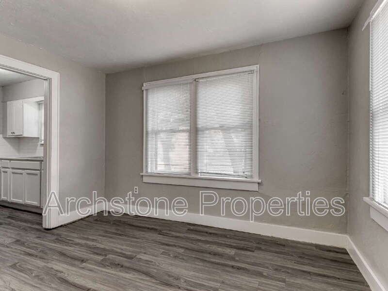 4409 N Military Ave - Photo 7 of 25