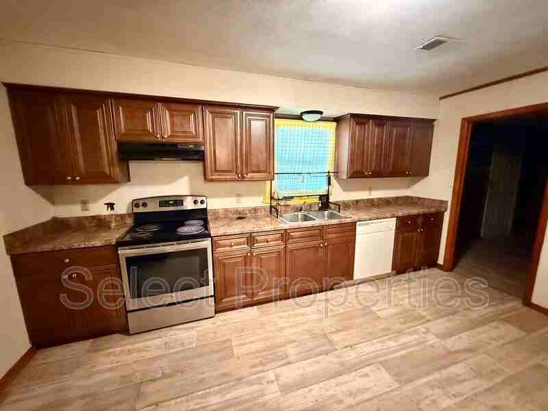 2103 Brazos St - Photo 3 of 8