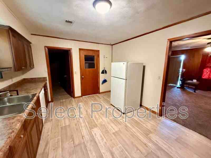 2103 Brazos St - Photo 4 of 8
