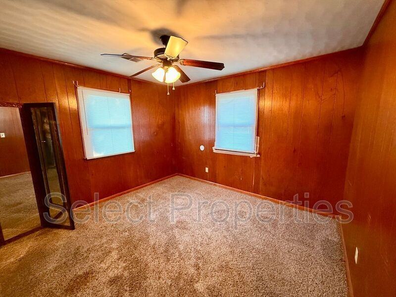 2103 Brazos St - Photo 6 of 8