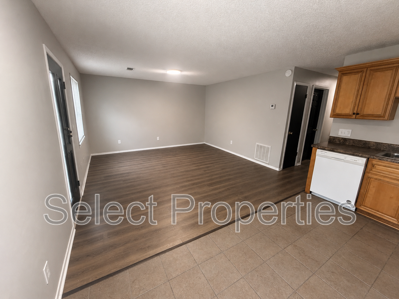 4809 Samantha Ave - Photo 3 of 7