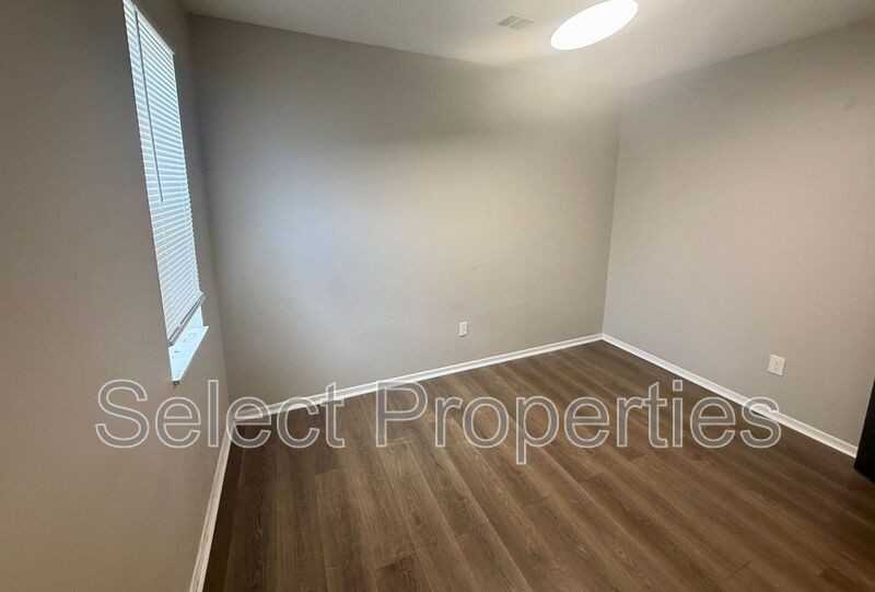 4809 Samantha Ave - Photo 5 of 7