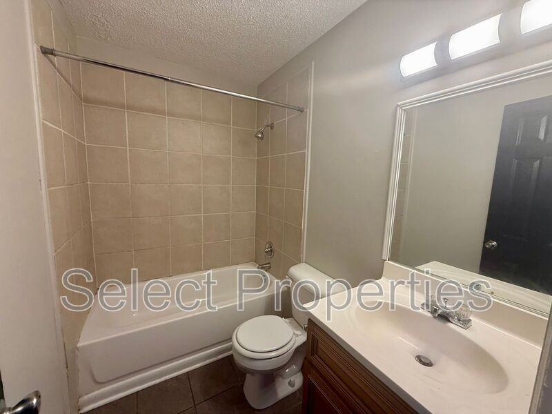 4809 Samantha Ave - Photo 6 of 7
