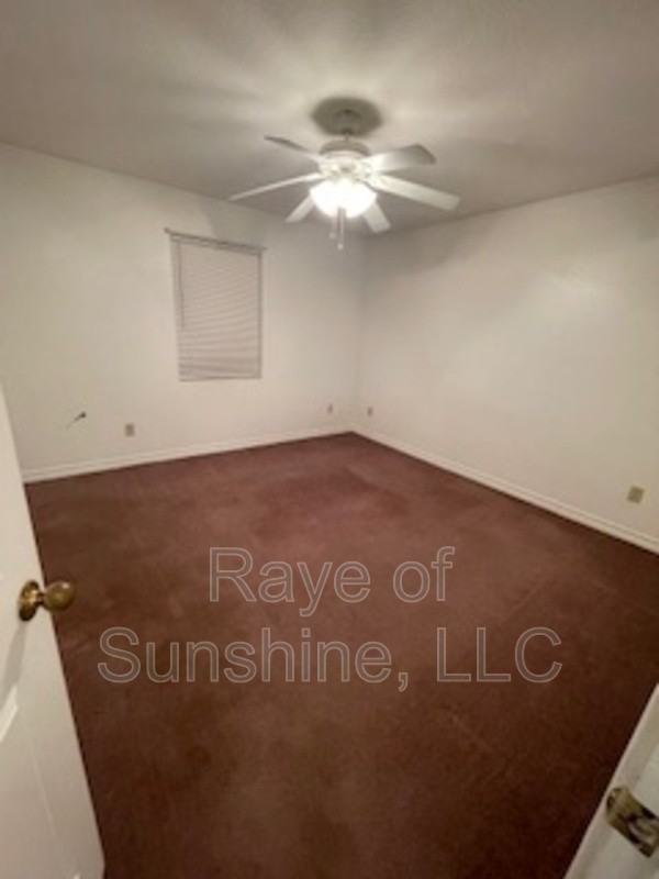 282 N Pecan St - Photo 5 of 10