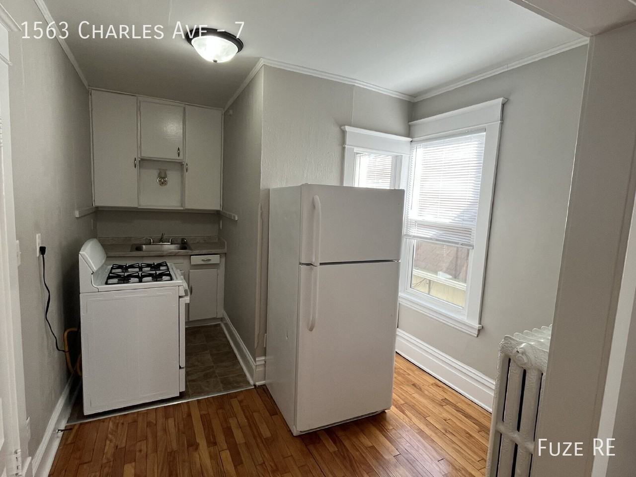 1563 Charles Ave #7 - Photo 4 of 11