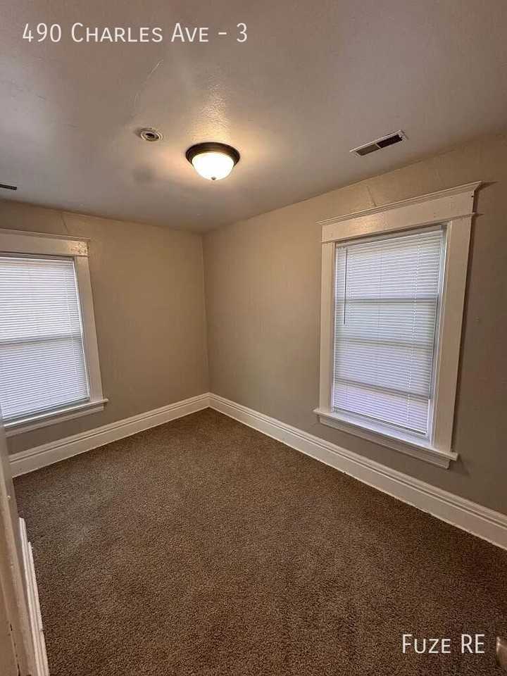 490 Charles Ave #3 - Photo 3 of 5