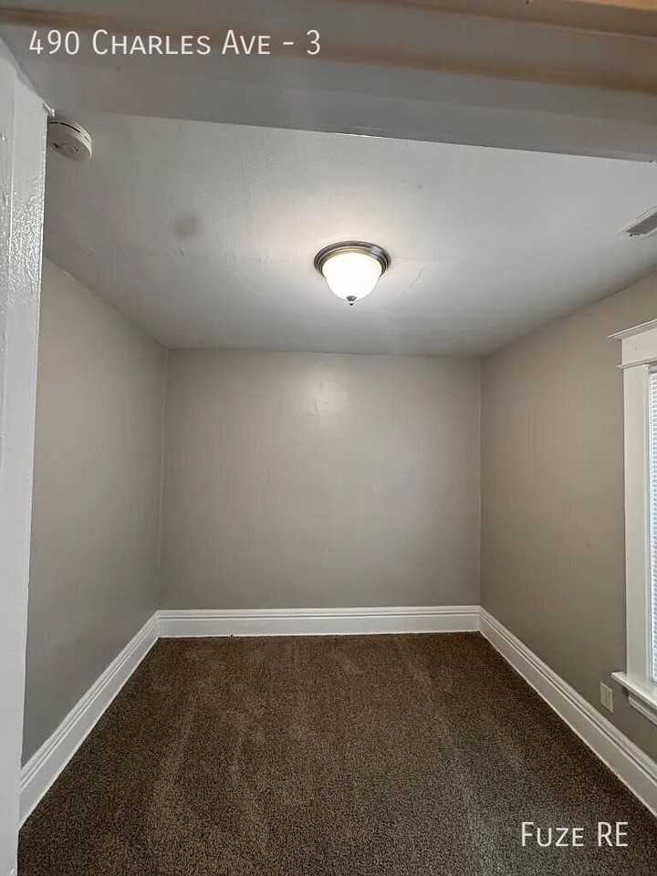 490 Charles Ave #3 - Photo 4 of 5