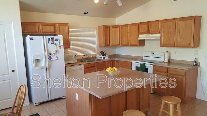 3908 W Goodman Dr - Photo 3 of 34
