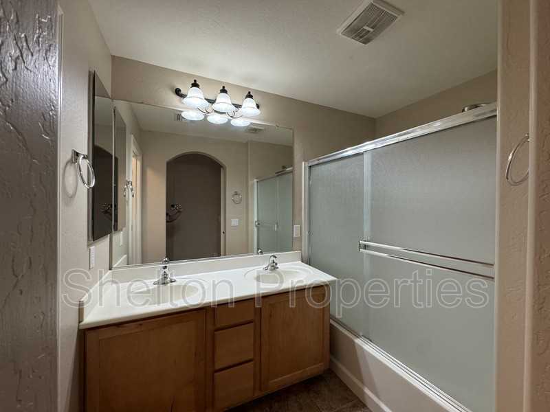 14873 W Ashland Ave - Photo 7 of 19