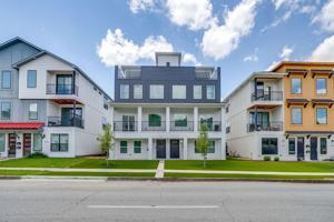 featured image of 3214 Forest Park Blvd