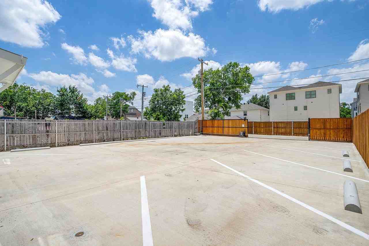 3214 Forest Park Blvd - Photo 6 of 36