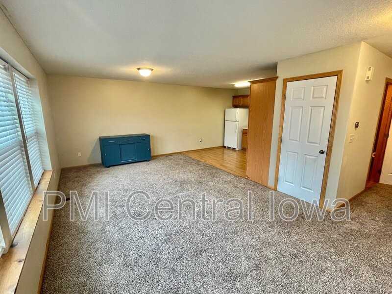 1262 Se Village View Ln - Photo 2 of 20