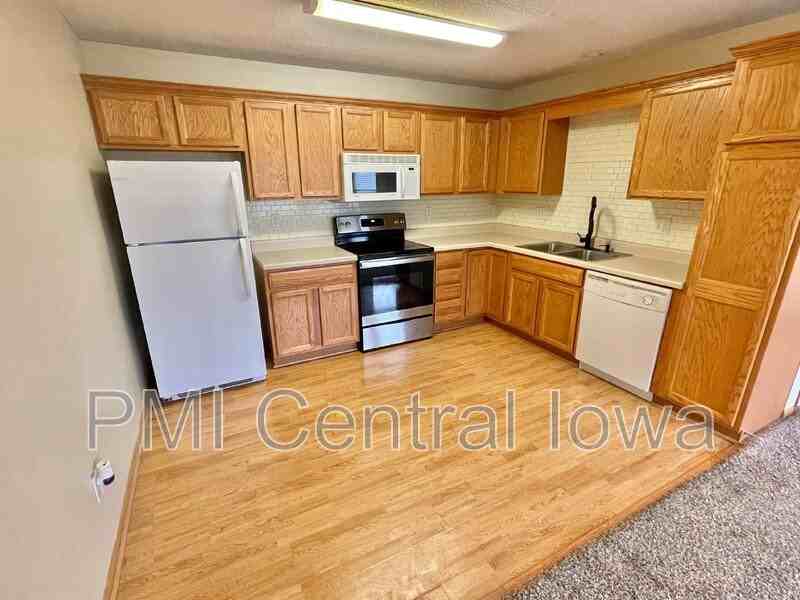 1262 Se Village View Ln - Photo 5 of 20