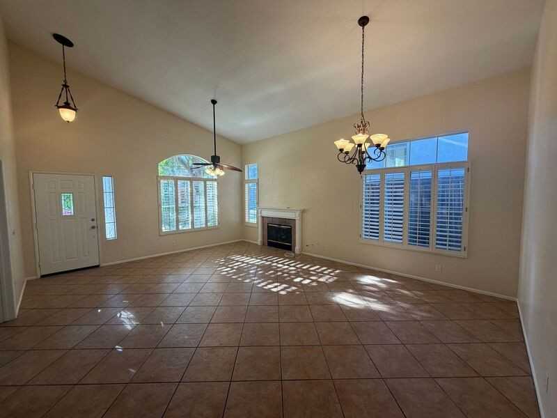 39366 Calistoga Dr - Photo 3 of 50