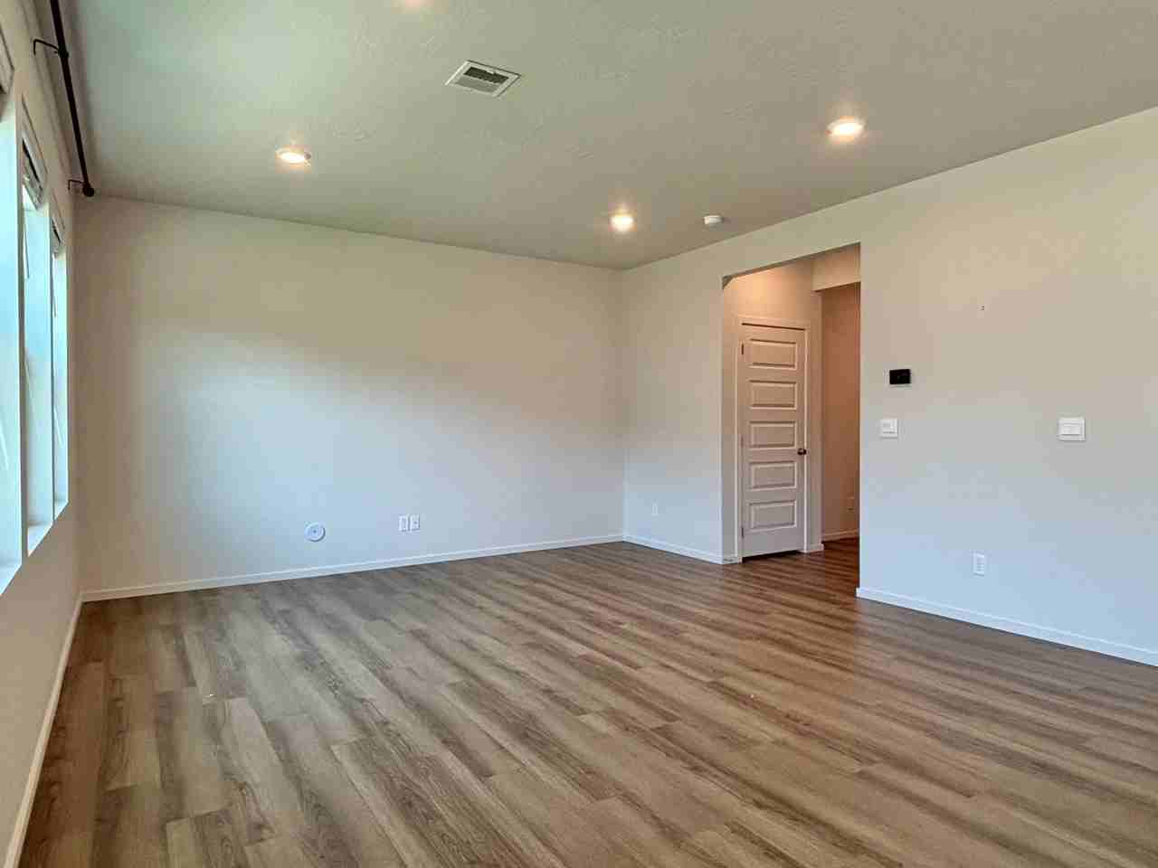 3918 S Keller Ln - Photo 3 of 27