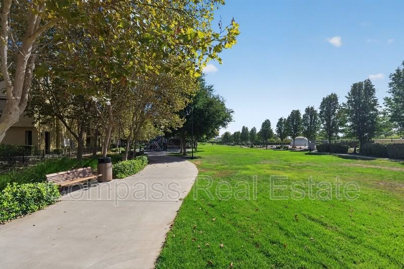 1322 Nestwood Way - Photo 3 of 16