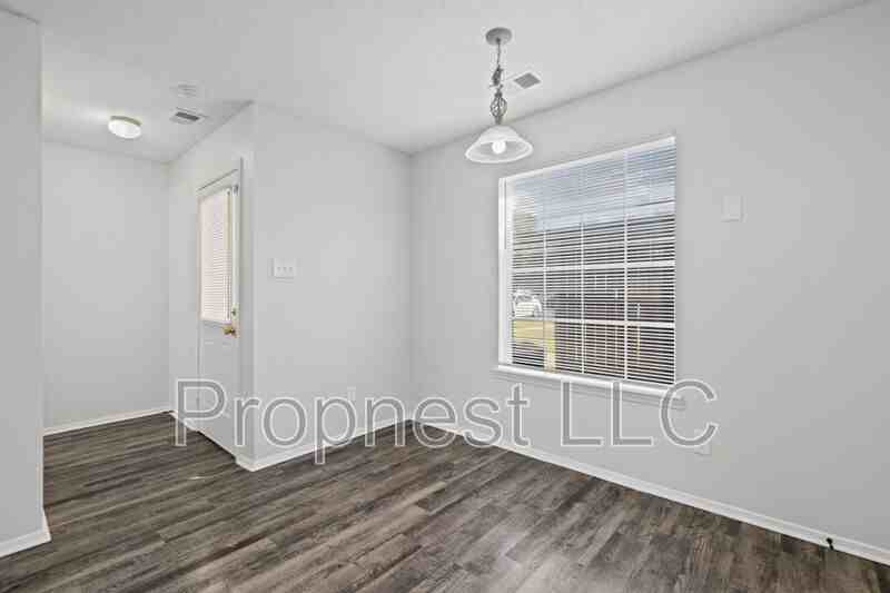 854 Barrington Woods Cv - Photo 4 of 15