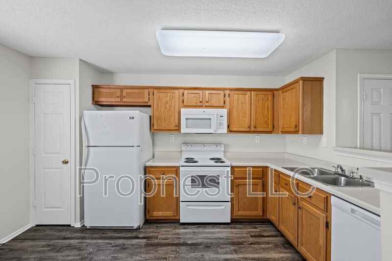 854 Barrington Woods Cv - Photo 6 of 15