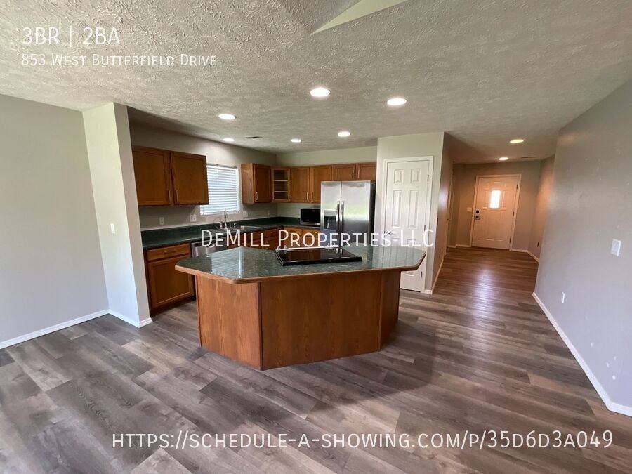 853 W Butterfield Dr - Photo 6 of 21