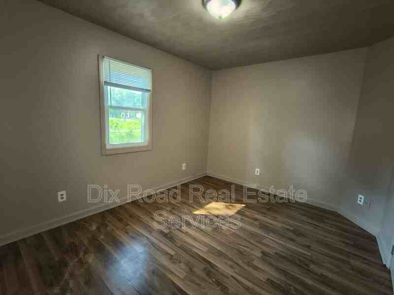 2308 Waneta Ave - Photo 5 of 19