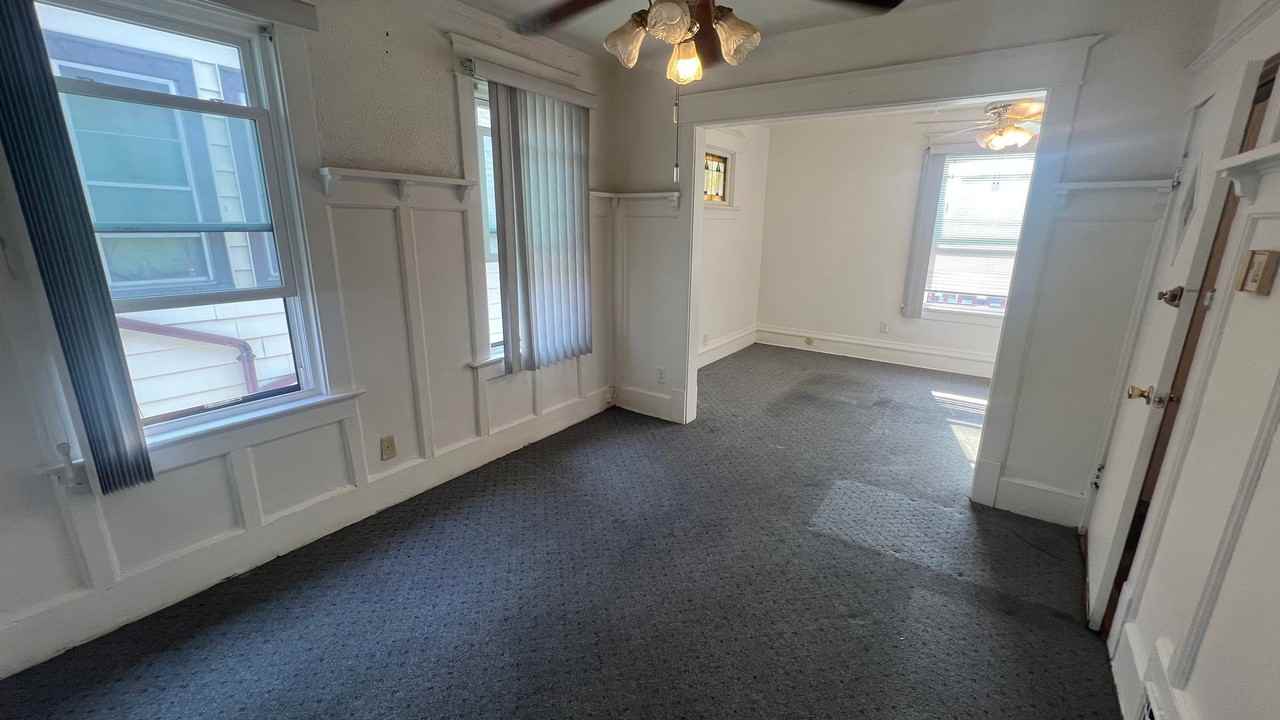 2656 N 24th St - Photo 4 of 36