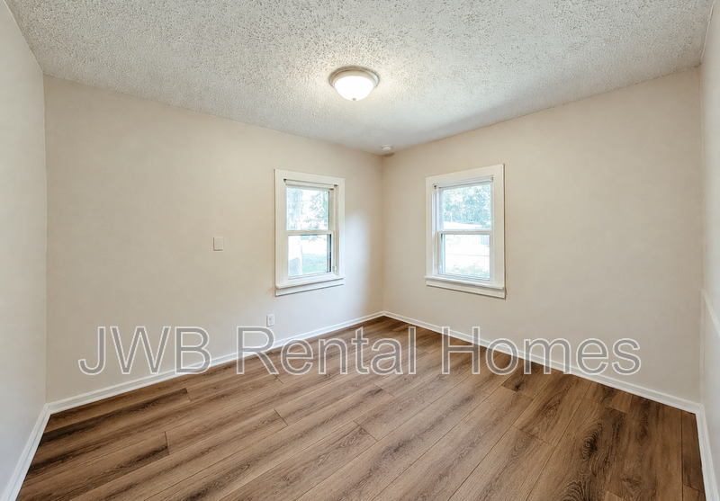 1141 Orton St - Photo 6 of 12