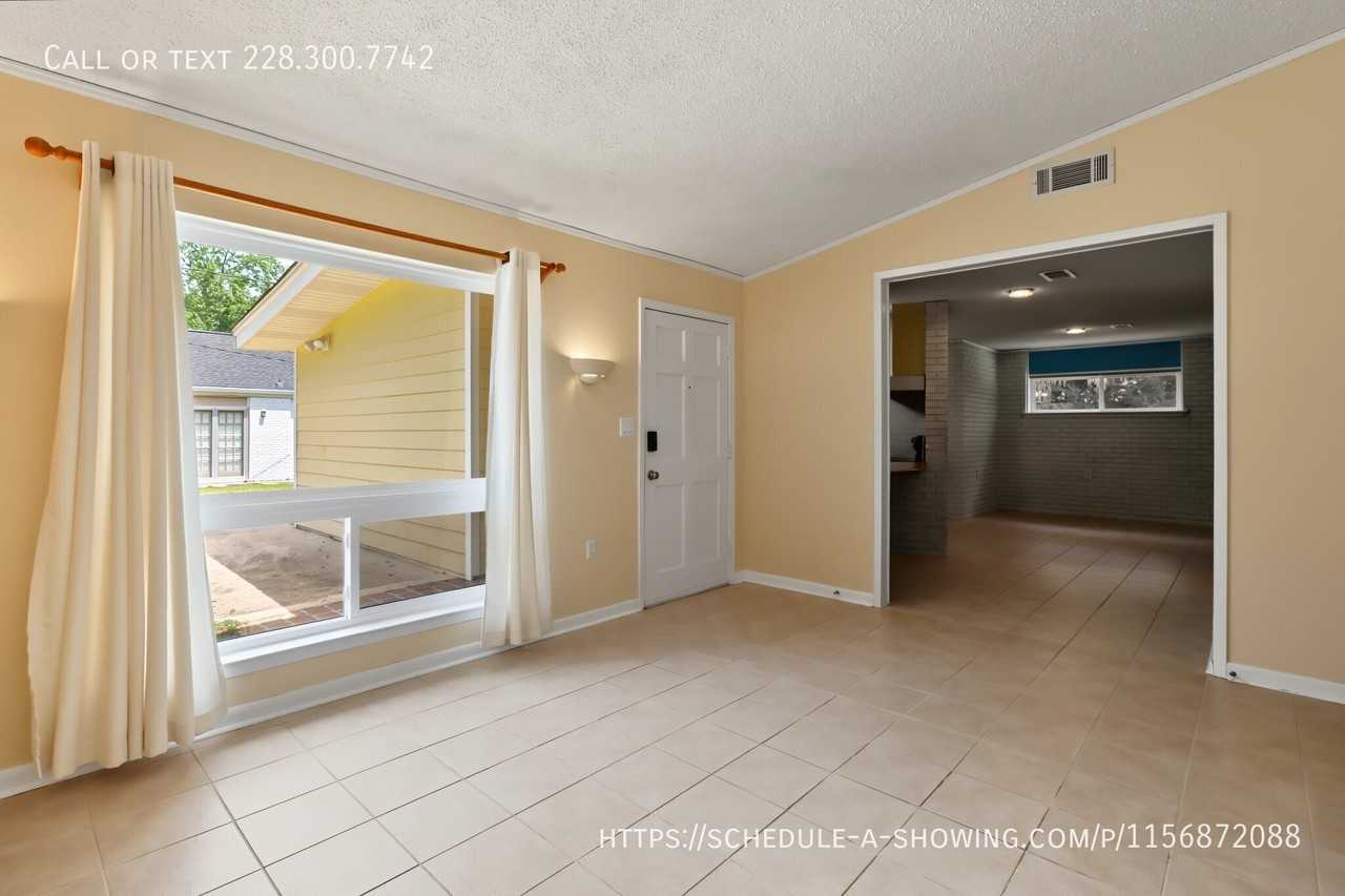 108 Pimlico St - Photo 2 of 20