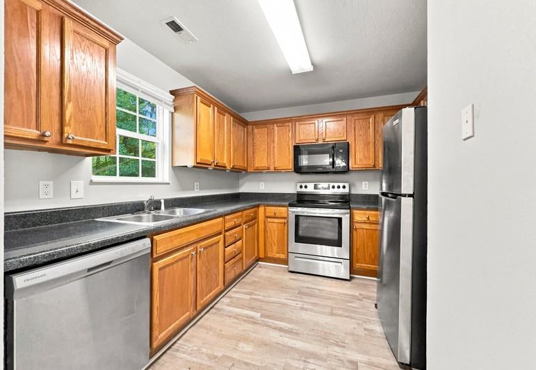 8705 Mowbray Way - Photo 5 of 10