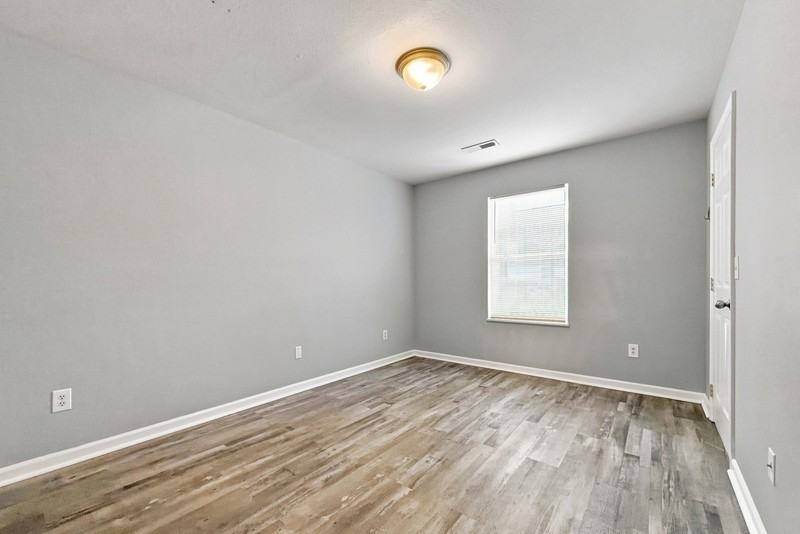 8705 Mowbray Way - Photo 6 of 10