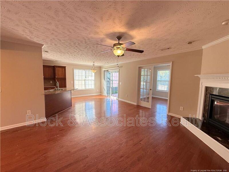 402 Colonist Pl - Photo 3 of 24