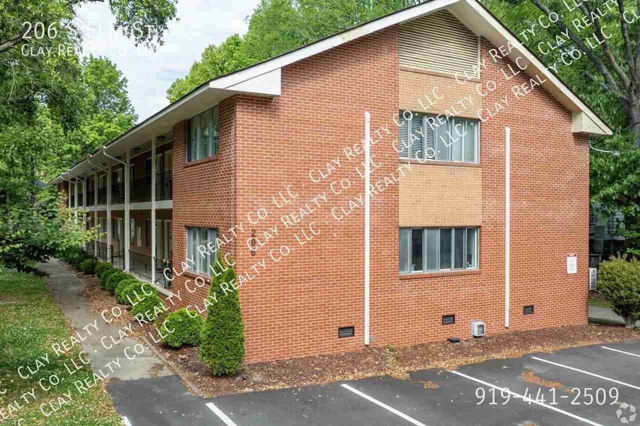 206 S Elm St #D - Photo 5 of 22