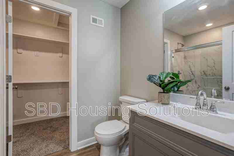 2904 S Harvard Ave #A - Photo 7 of 8