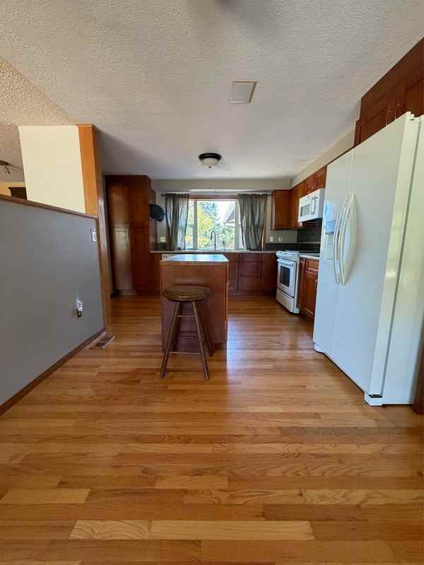 4123 Ne 138th Ave - Photo 6 of 17