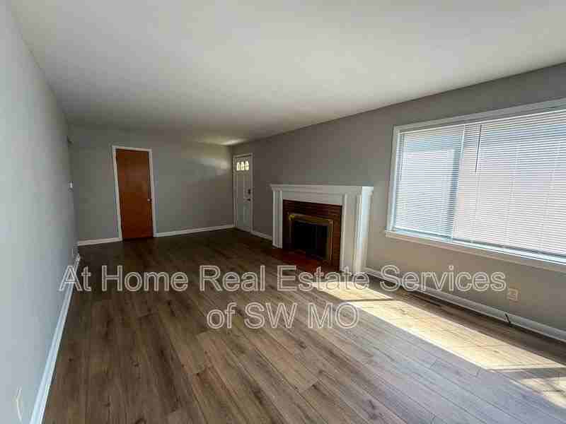 1637 E Page St - Photo 2 of 13