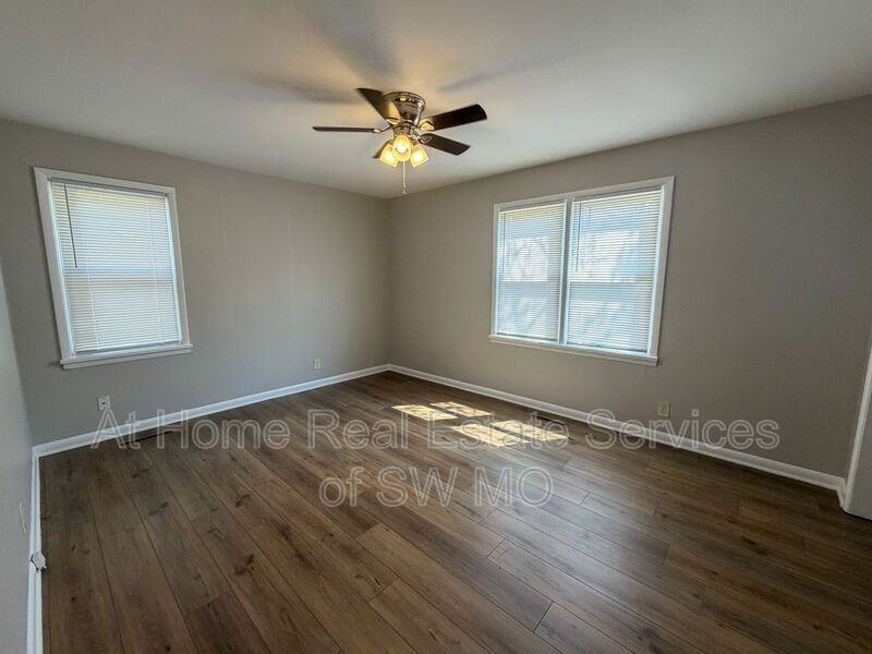 1637 E Page St - Photo 6 of 13