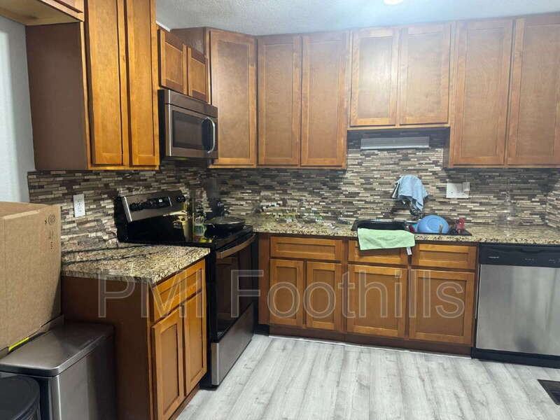 12996 E Florida Dr - Photo 3 of 16
