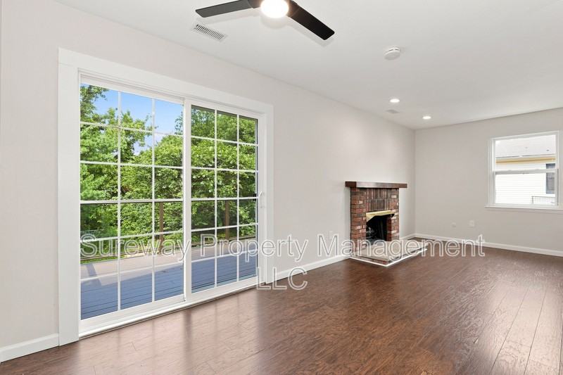 106 Willow Turn #B - Photo 3 of 14