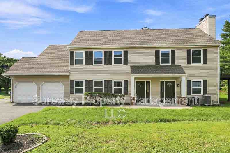 106 Willow Turn #A - Photo 2 of 15