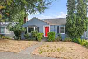featured image of 3012 35th Ave W