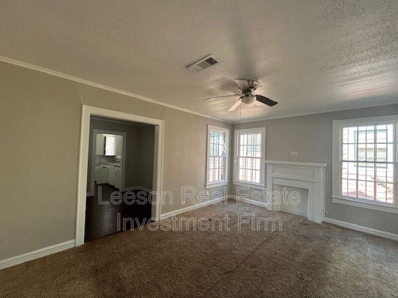 3603 Darien St - Photo 2 of 15