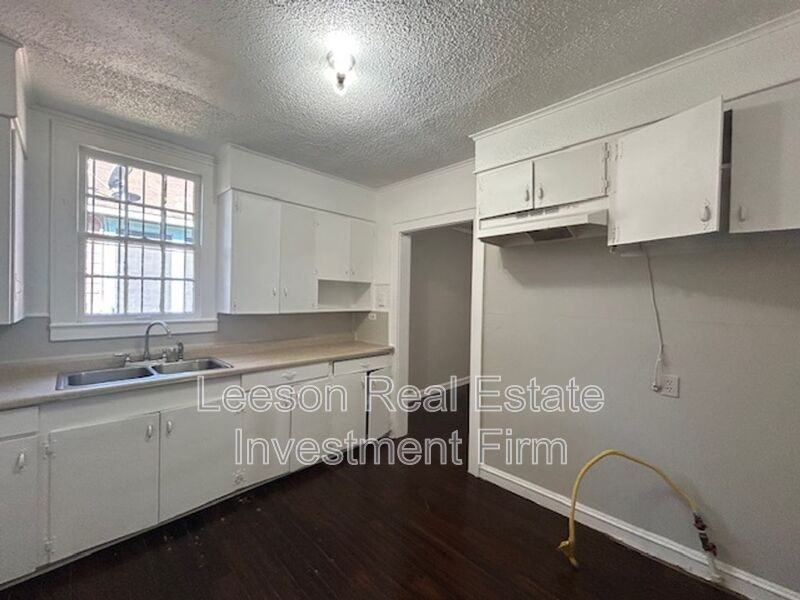 3603 Darien St - Photo 7 of 15