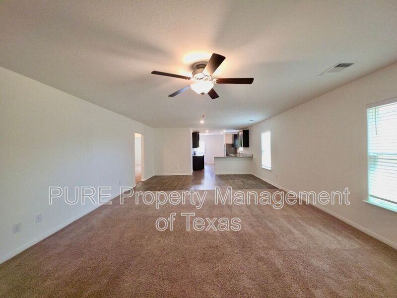 317 Riverdale Dr - Photo 4 of 24