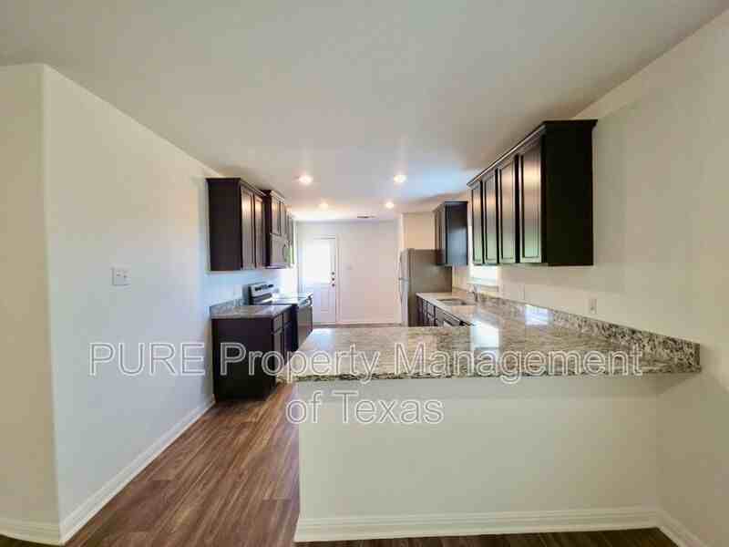 317 Riverdale Dr - Photo 7 of 24