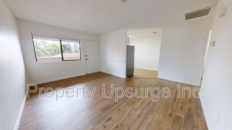 2650 Oxford Rd - Photo 6 of 15