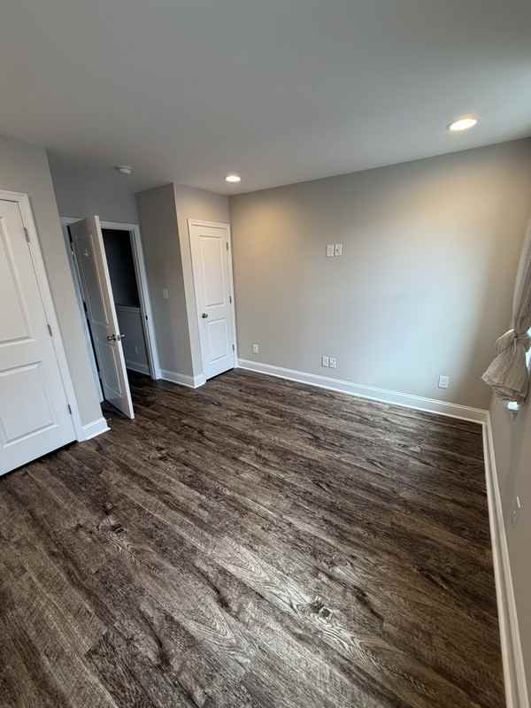 2733 Latona St - Photo 5 of 19