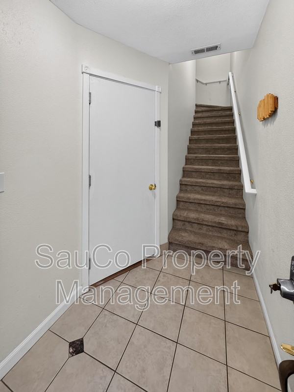 7839 Ne Kian Ln - Photo 3 of 26