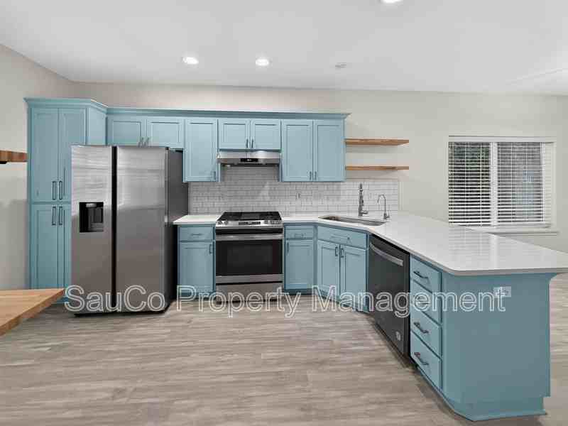 7839 Ne Kian Ln - Photo 6 of 26