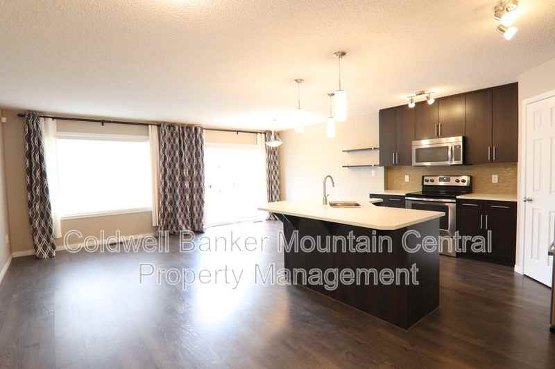 1715 Chapman Way Sw - Photo 2 of 26