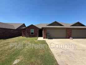 14709 N 46th West Ave - Photo 1 of 1