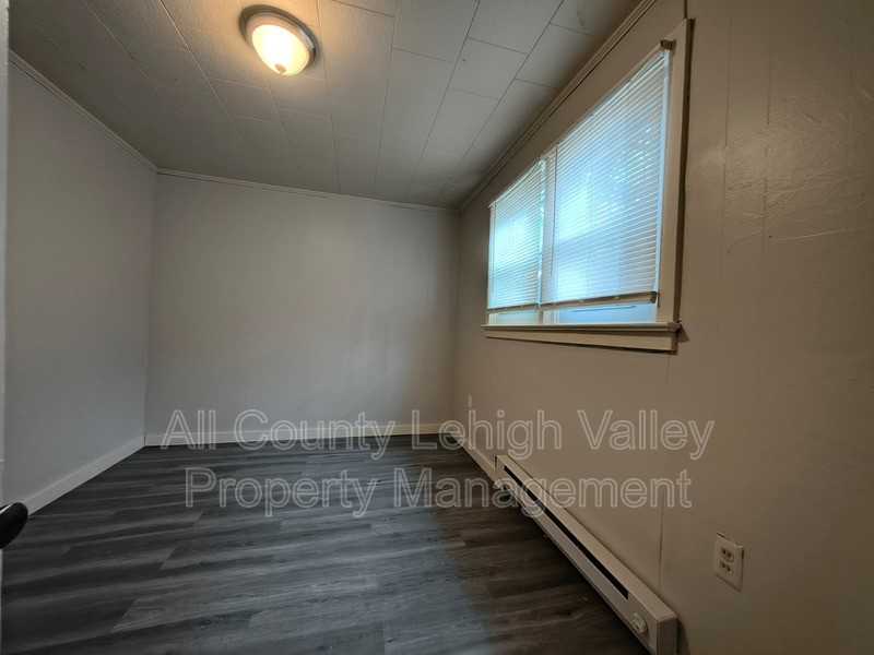 114 S 8th St - Photo 5 of 6